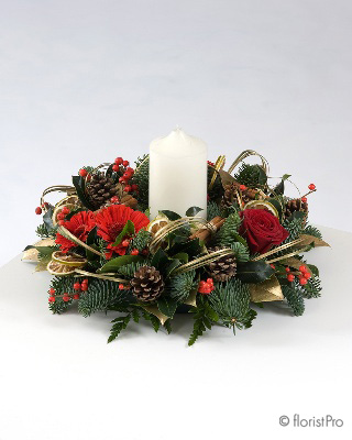 BURNING HOLLY CANDLE DECORATION